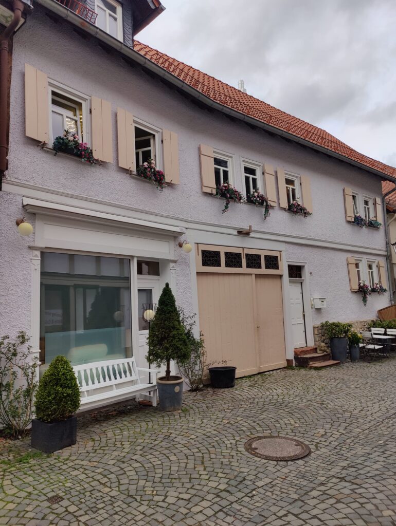 Außenansicht der historischen Hofreite